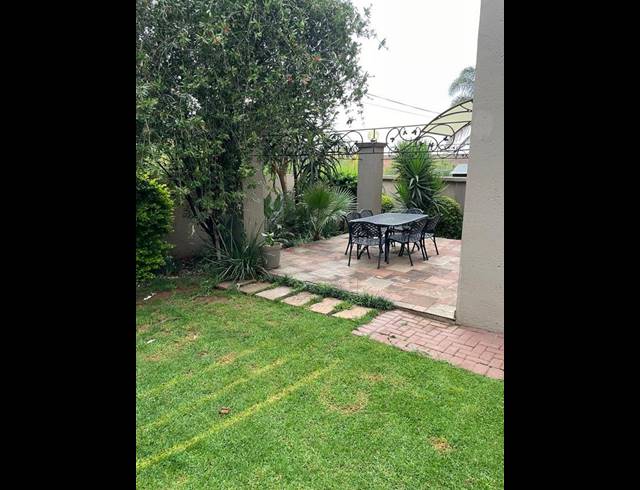 3 BEDROOM TOWNHOUSE FOR SALE IN AERORAND
